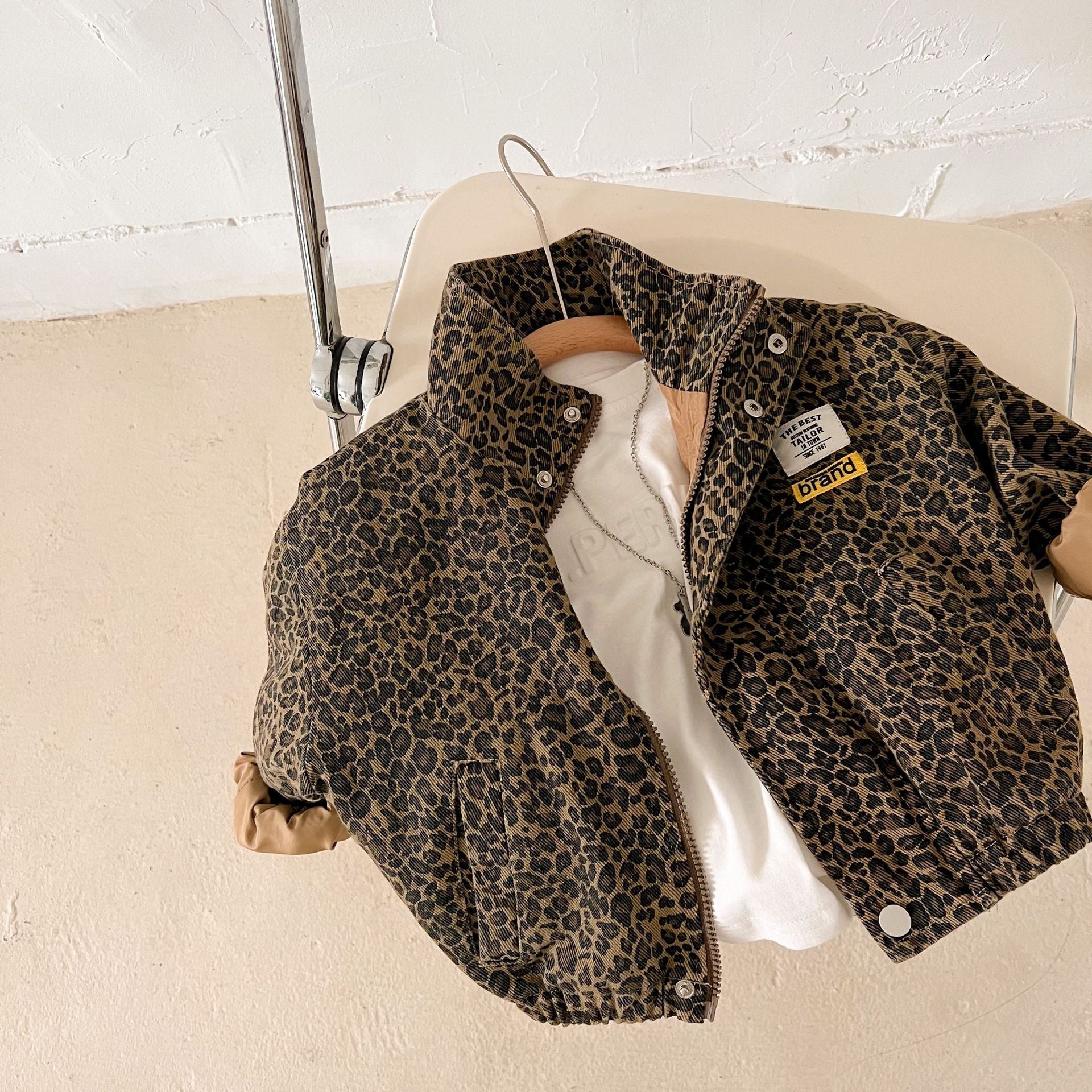 Mini Fashion – Robusto y confortable – Chaqueta con estampado de leopardo