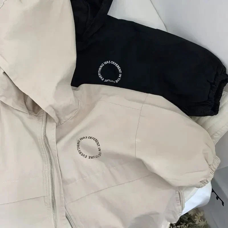 Mini Fashion – Resistente a la intemperie y ligero – Chaqueta cortavientos con capucha