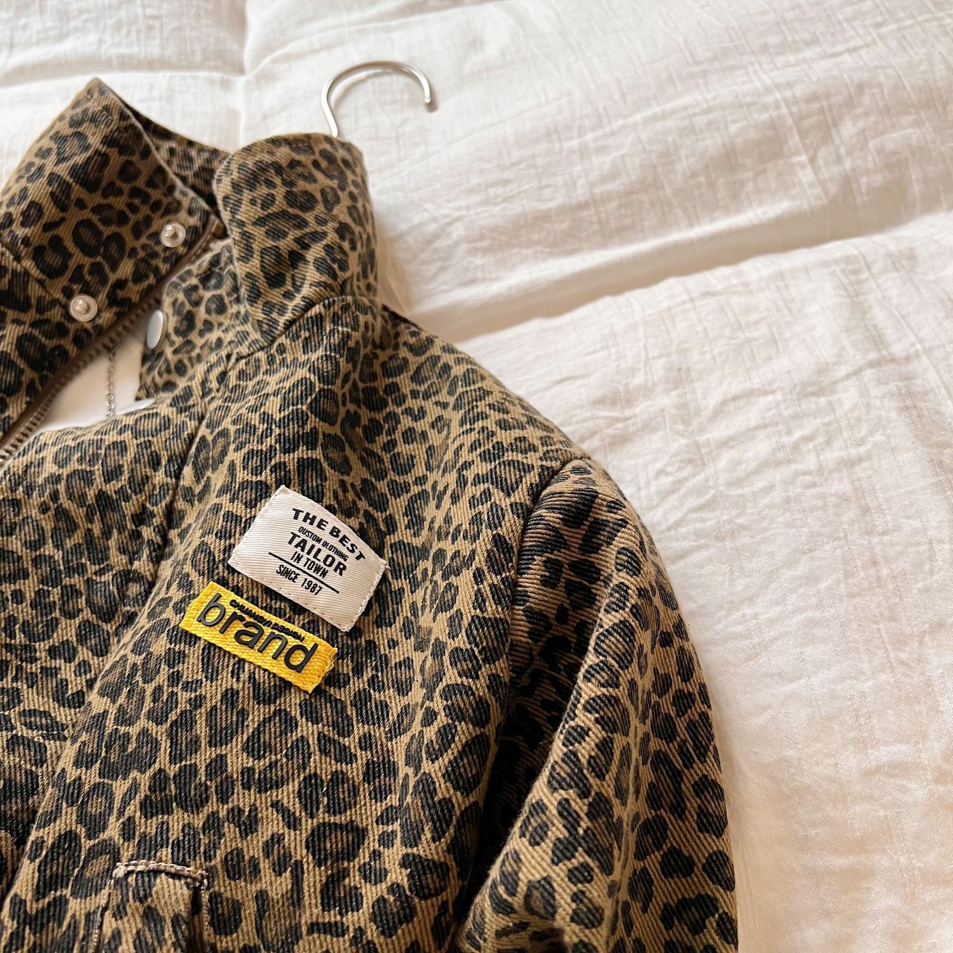 Mini Fashion – Robusto y confortable – Chaqueta con estampado de leopardo